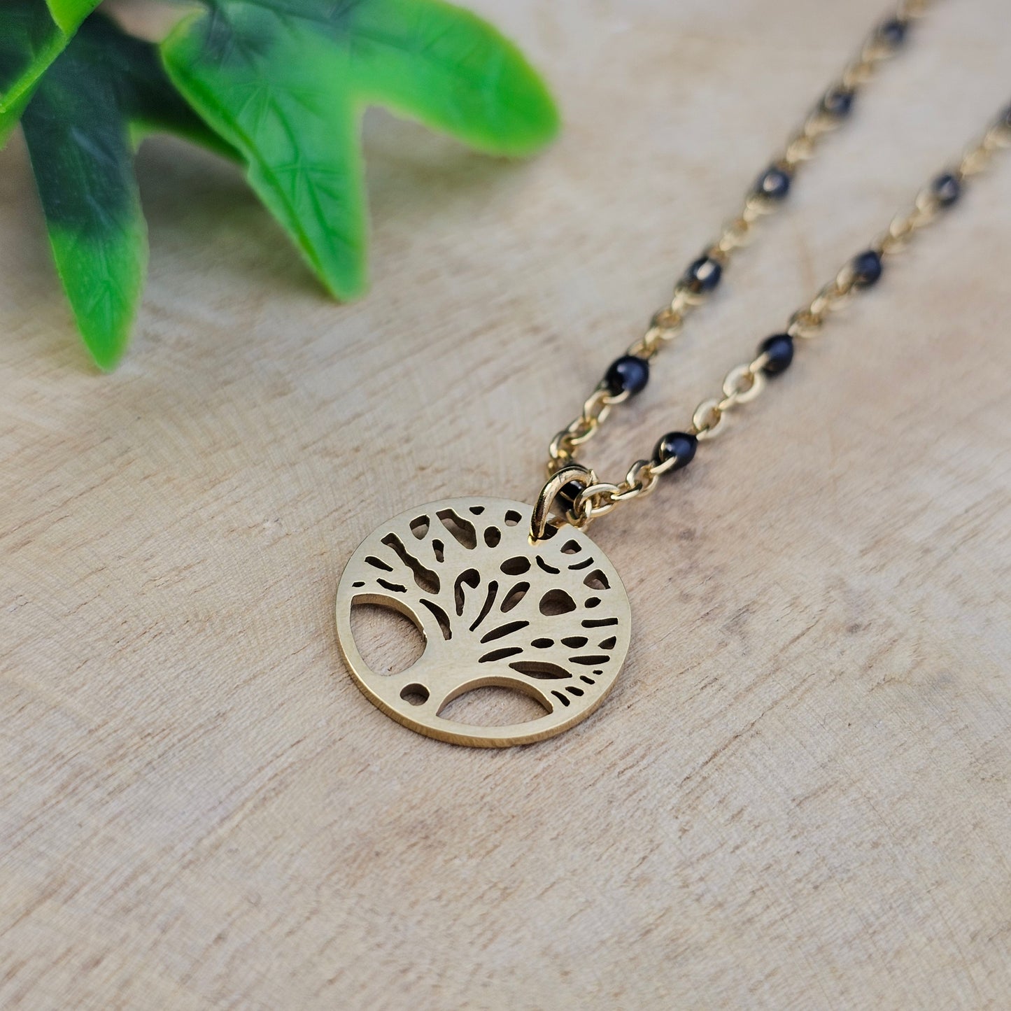 Collier Angélique noir et doré