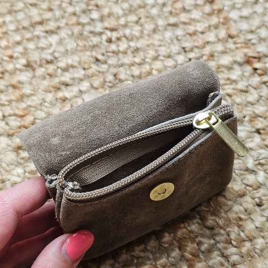 Porte monnaie en daim camel