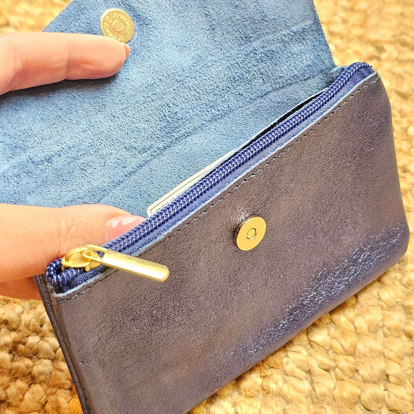 Grand porte monnaie en cuir bleu foncé