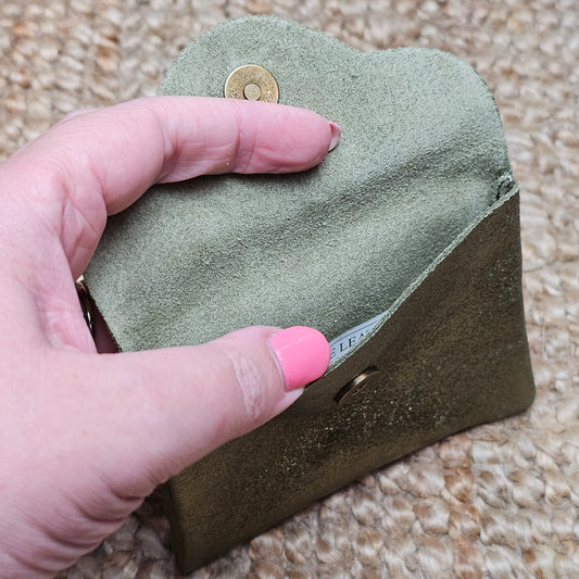 Petit porte monnaie en cuir kaki
