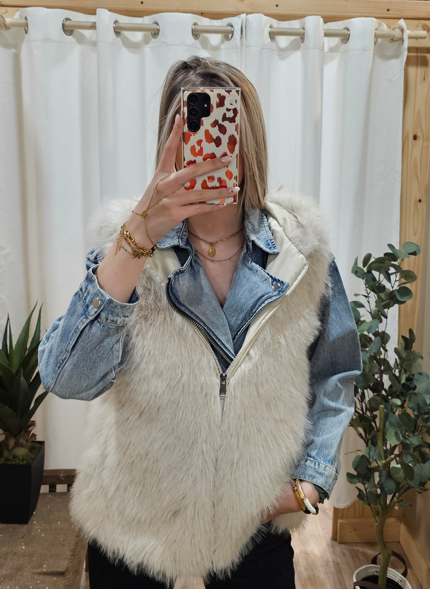 Gilet sans manche fausse fourrure écru