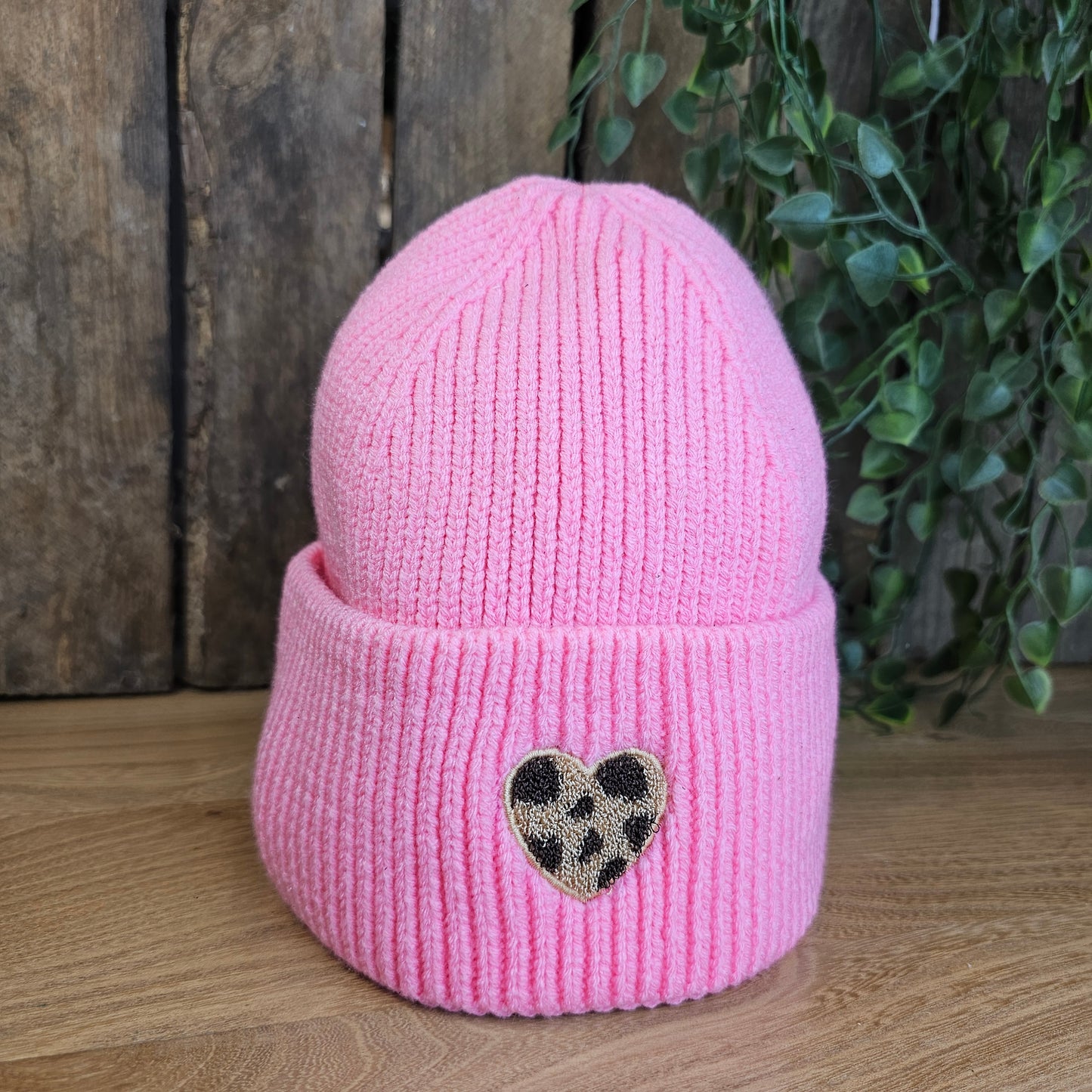 Bonnet coeur léopard rose