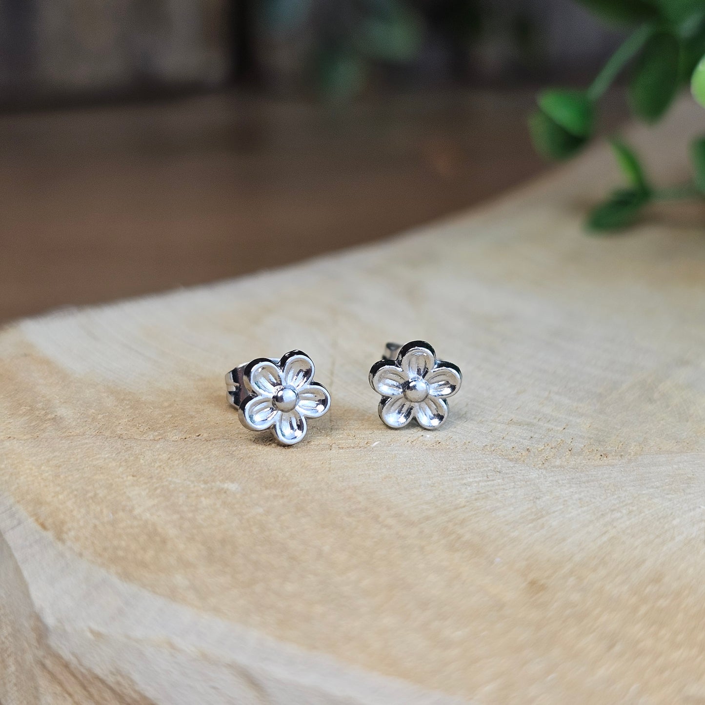 Boucles d'oreilles fleurs argentées