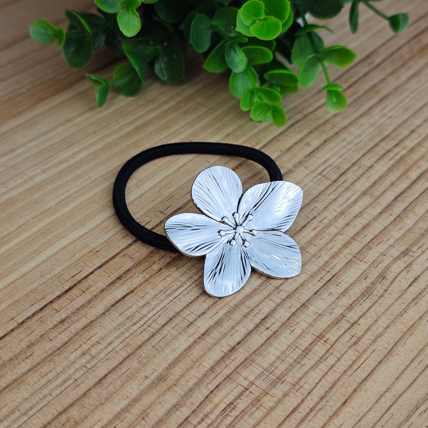 Elastique fleur argenté