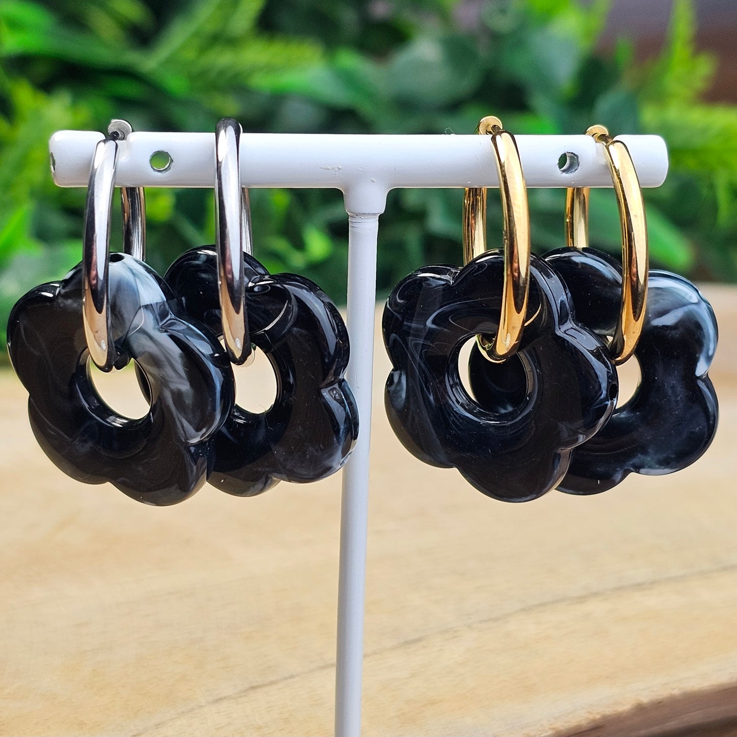 Boucles d'oreilles Perly (Grande fleurs 25 mm) noir