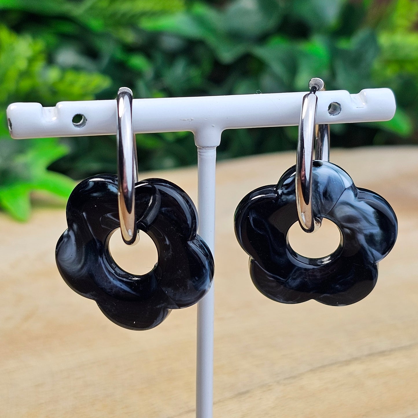 Boucles d'oreilles Perly (Grande fleurs 25 mm) noir