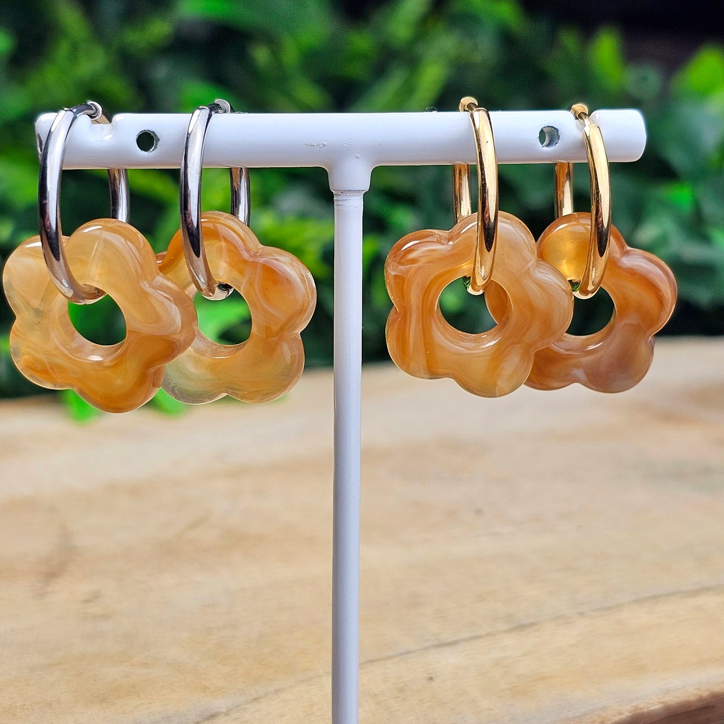 Boucles d'oreilles Perly  fleurs moyenne 20 mm) Taupe