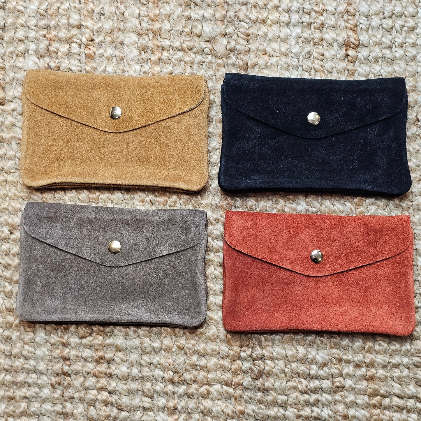 Grand porte monnaie en daim taupe