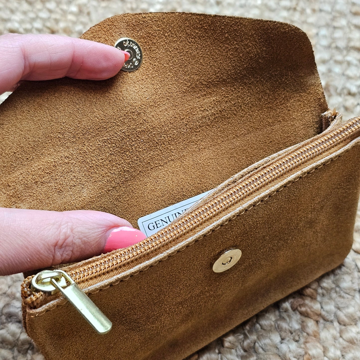 Grand porte monnaie en daim camel