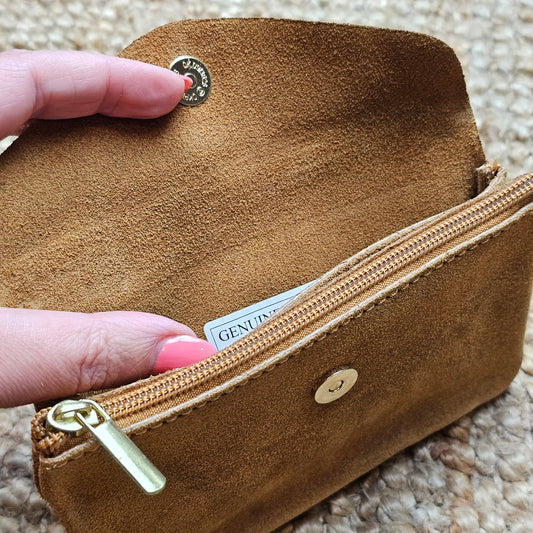 Grand porte monnaie en daim camel