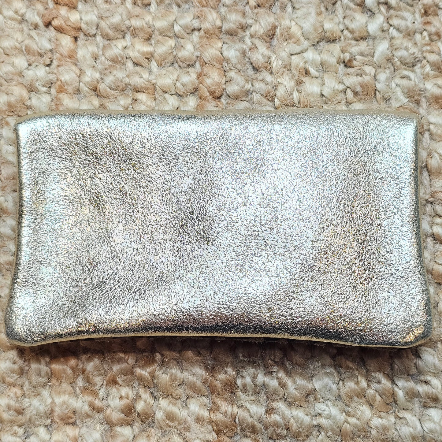 Grand porte monnaie en cuir et daim léopard taupe