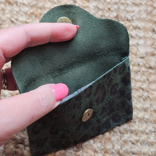Petit porte monnaie en cuir léopard kaki