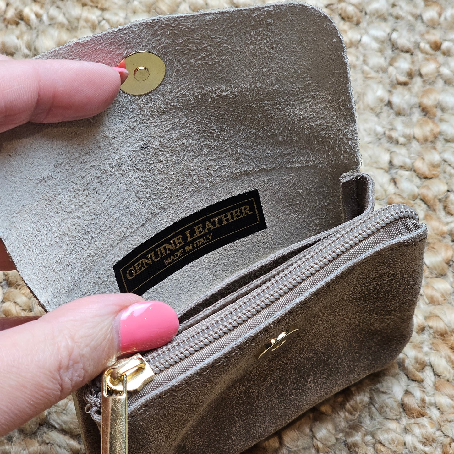 Porte monnaie en cuir et daim taupe