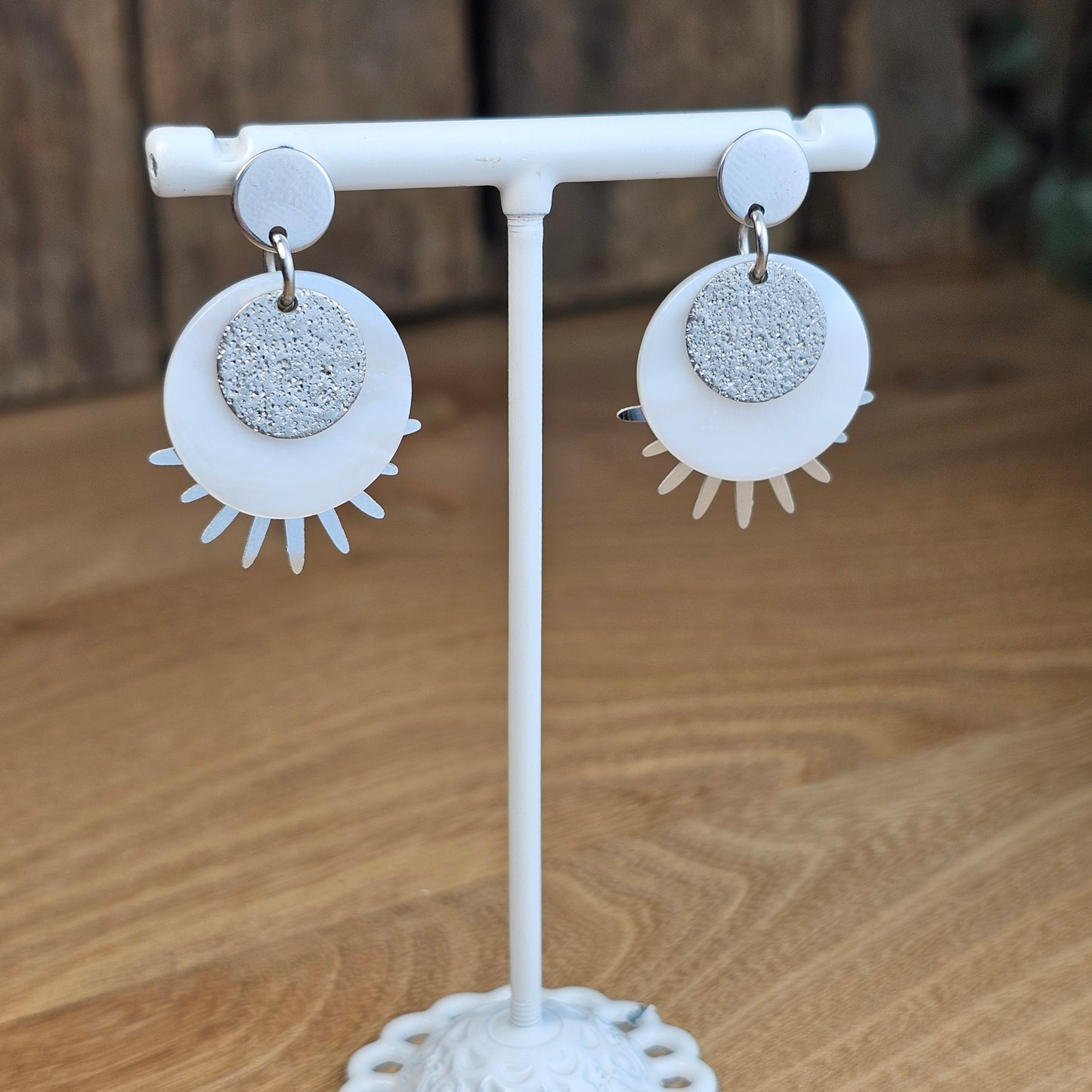 Boucles d'oreilles Norine blanche