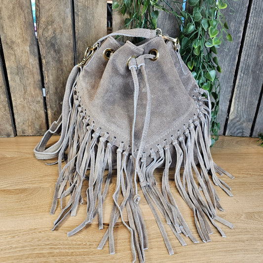 Sac en daim avec franges taupe