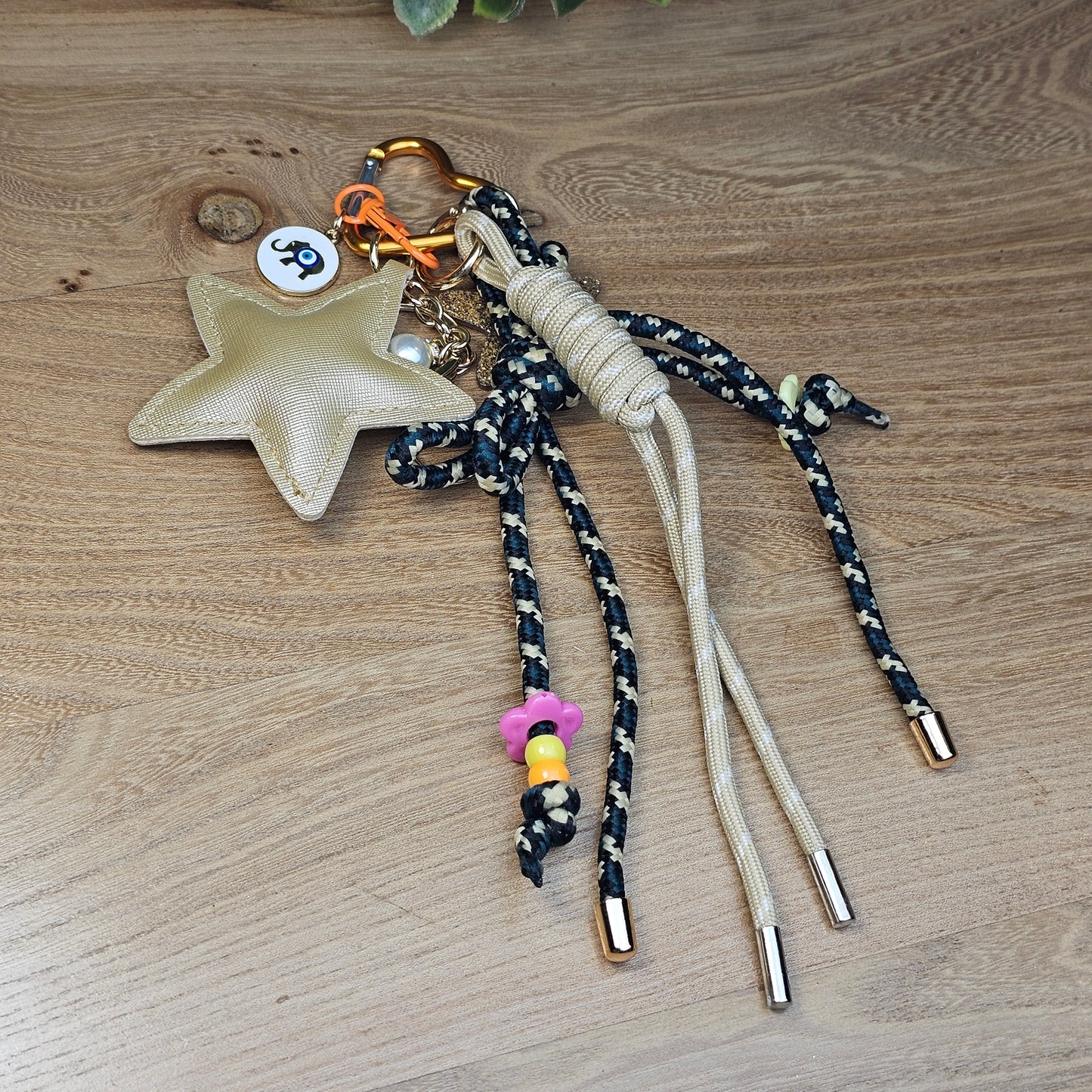 Porte-clés grigri étoile doré