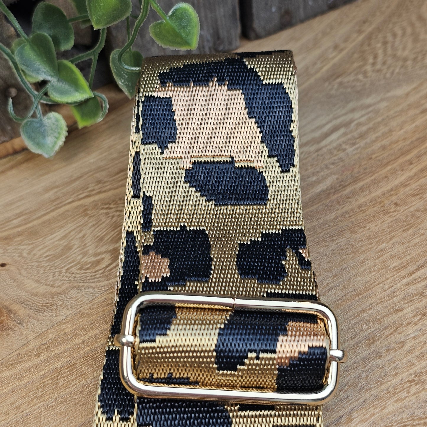 Bandoulière motifs léopard camel et doré