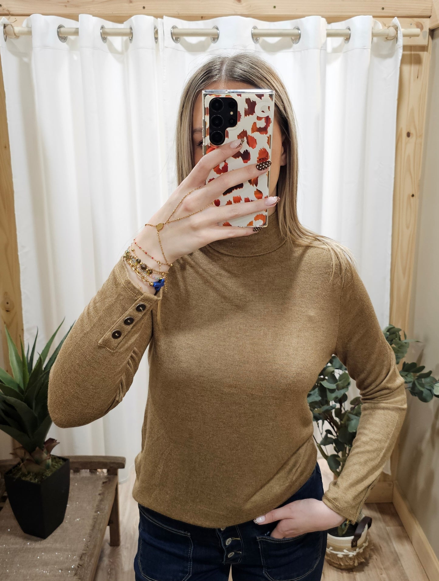 Pull col roulé camel