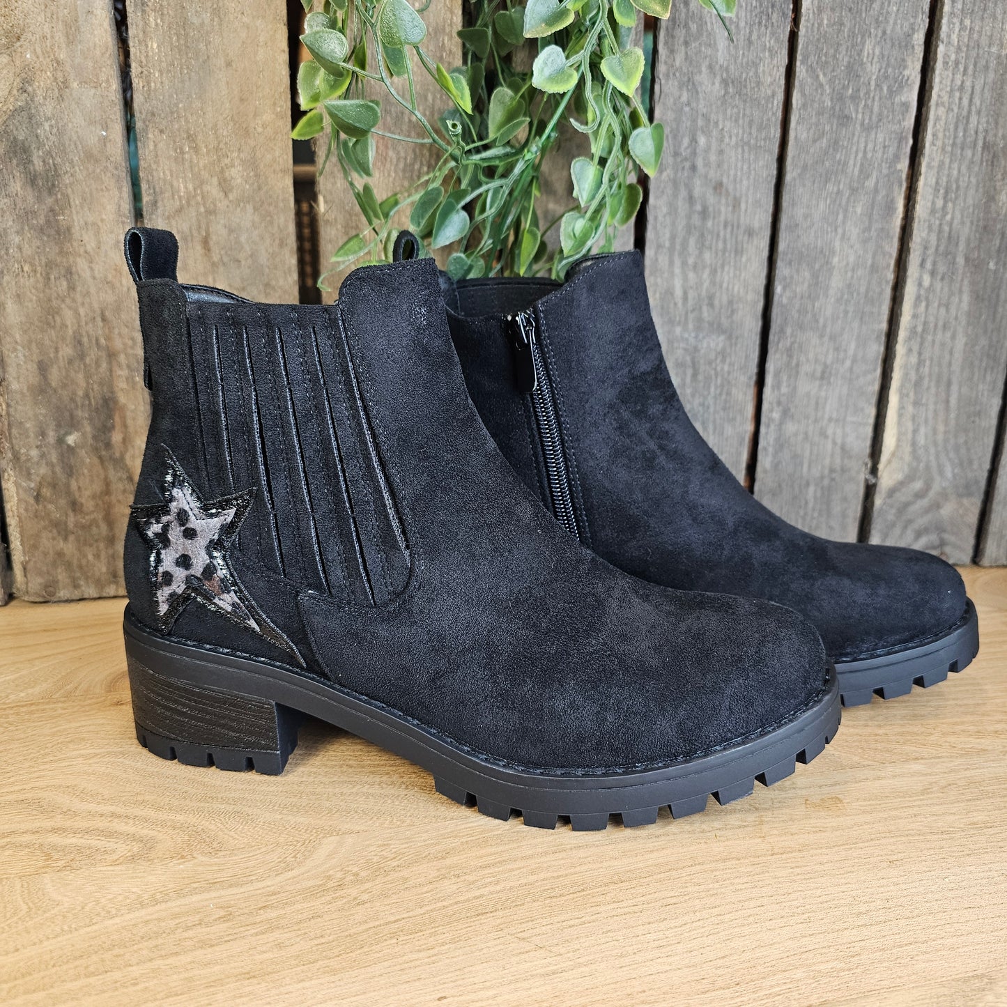 Bottines noires étoile léopard