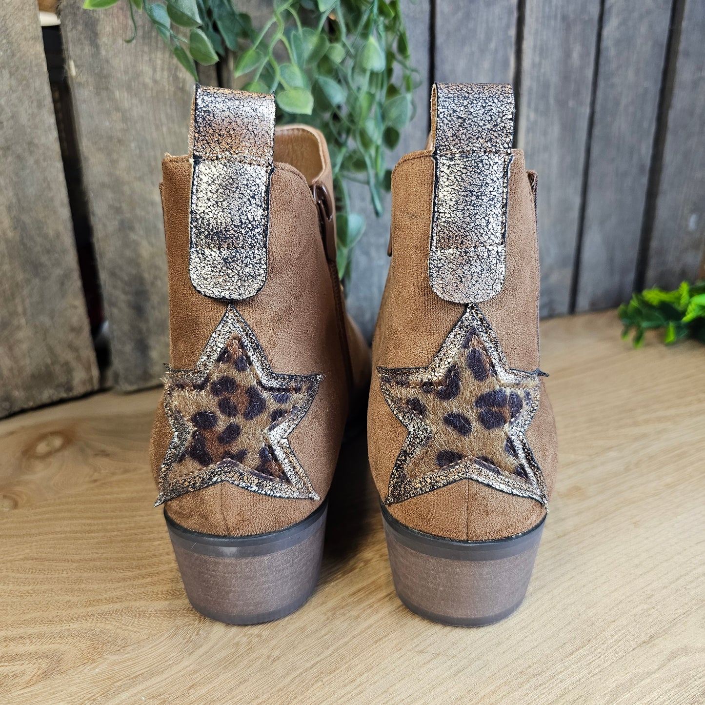 Bottines camel étoile léopard