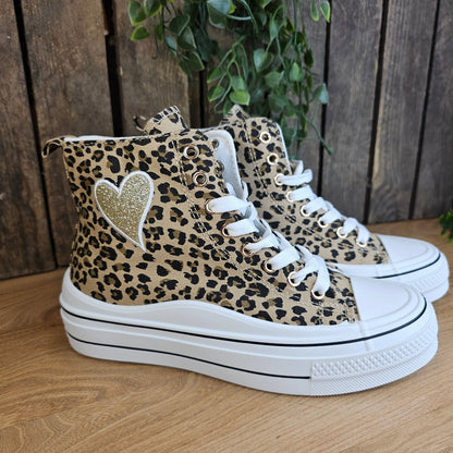 Basket montante léopard coeur doré