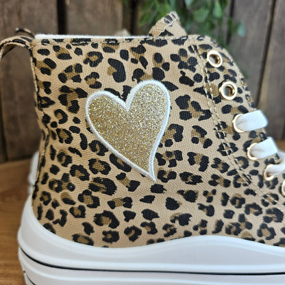 Basket montante léopard coeur doré