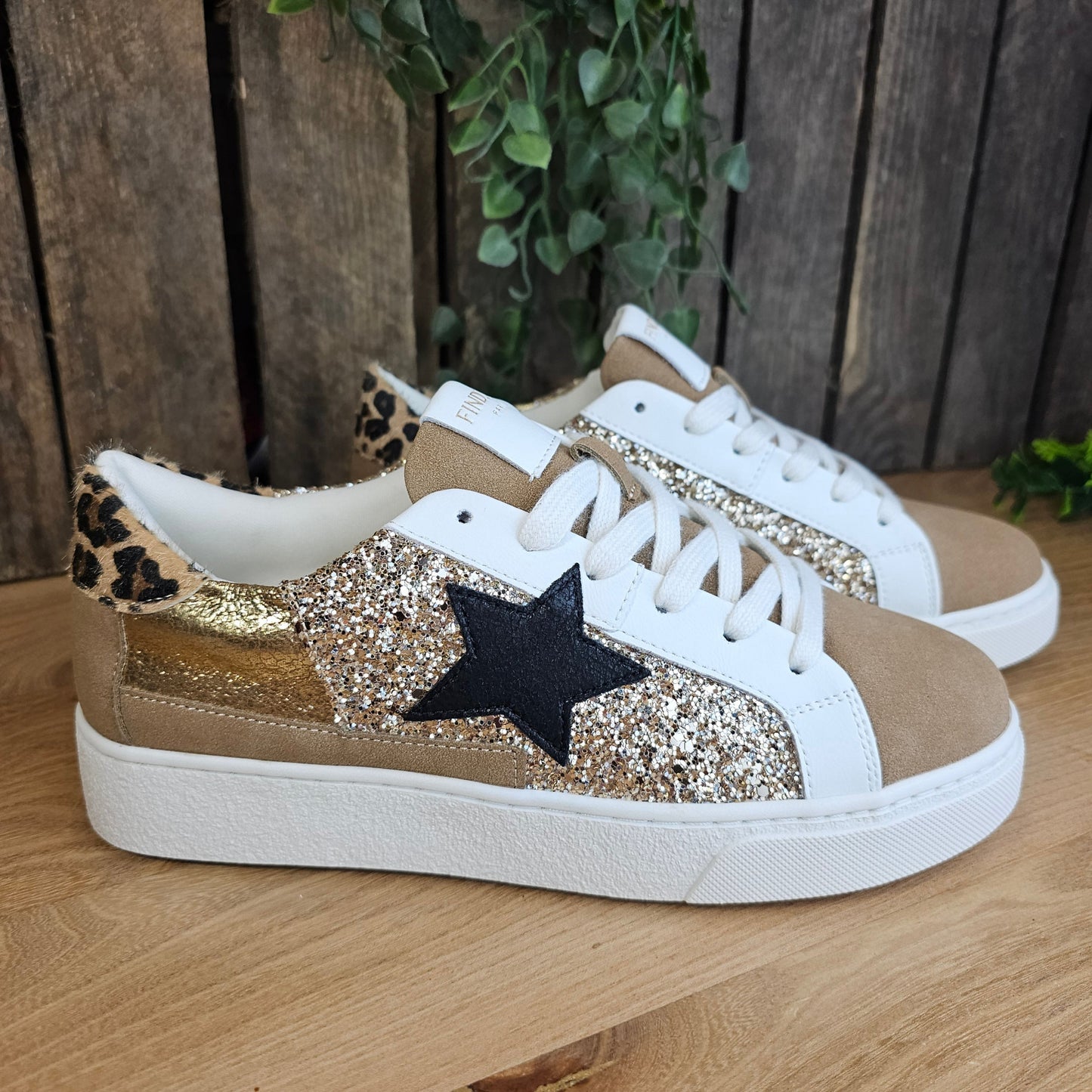 Basket camel/léopard et paillettes