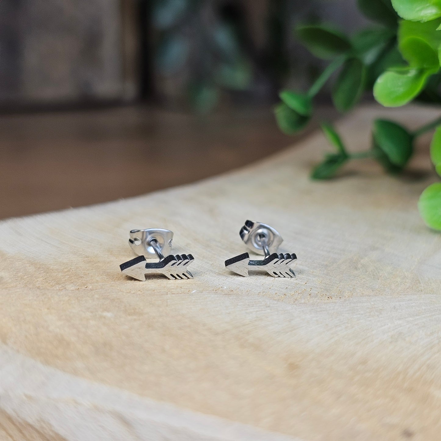 Boucles d'oreilles flèche argentée