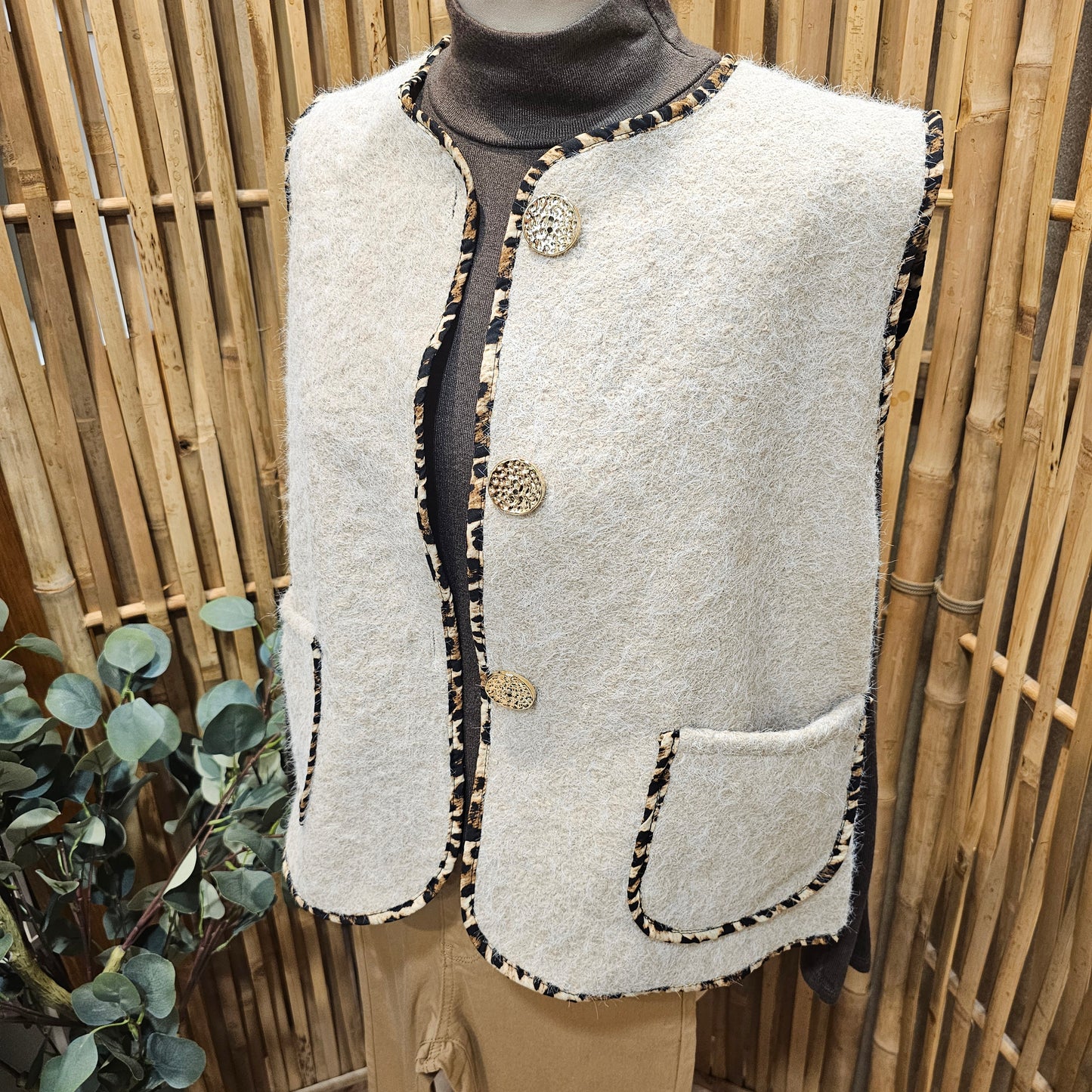 Veste sans manche galon léopard beige