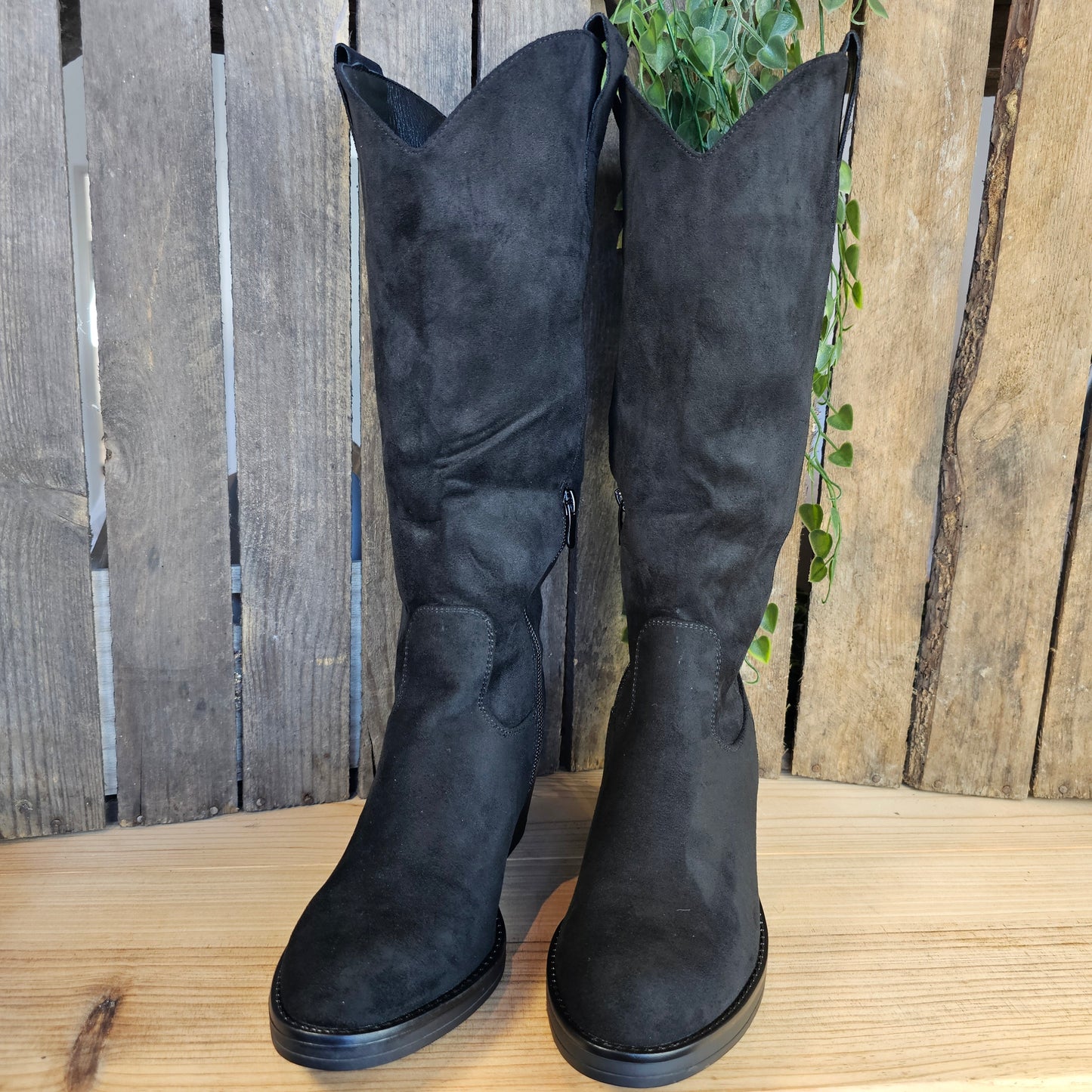 Bottes noires étoile