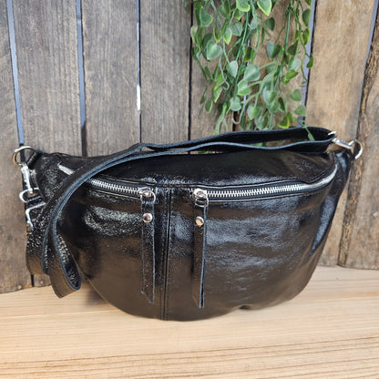 Grande banane en cuir irisé noir