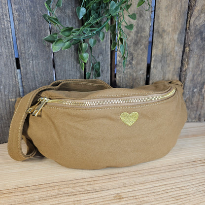 Banane en toile avec coeur camel