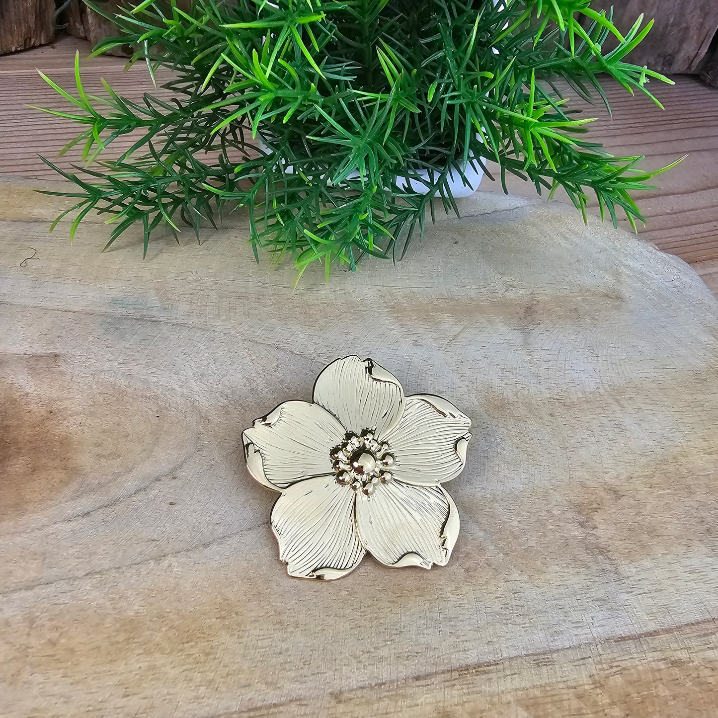 Broche hibiscus