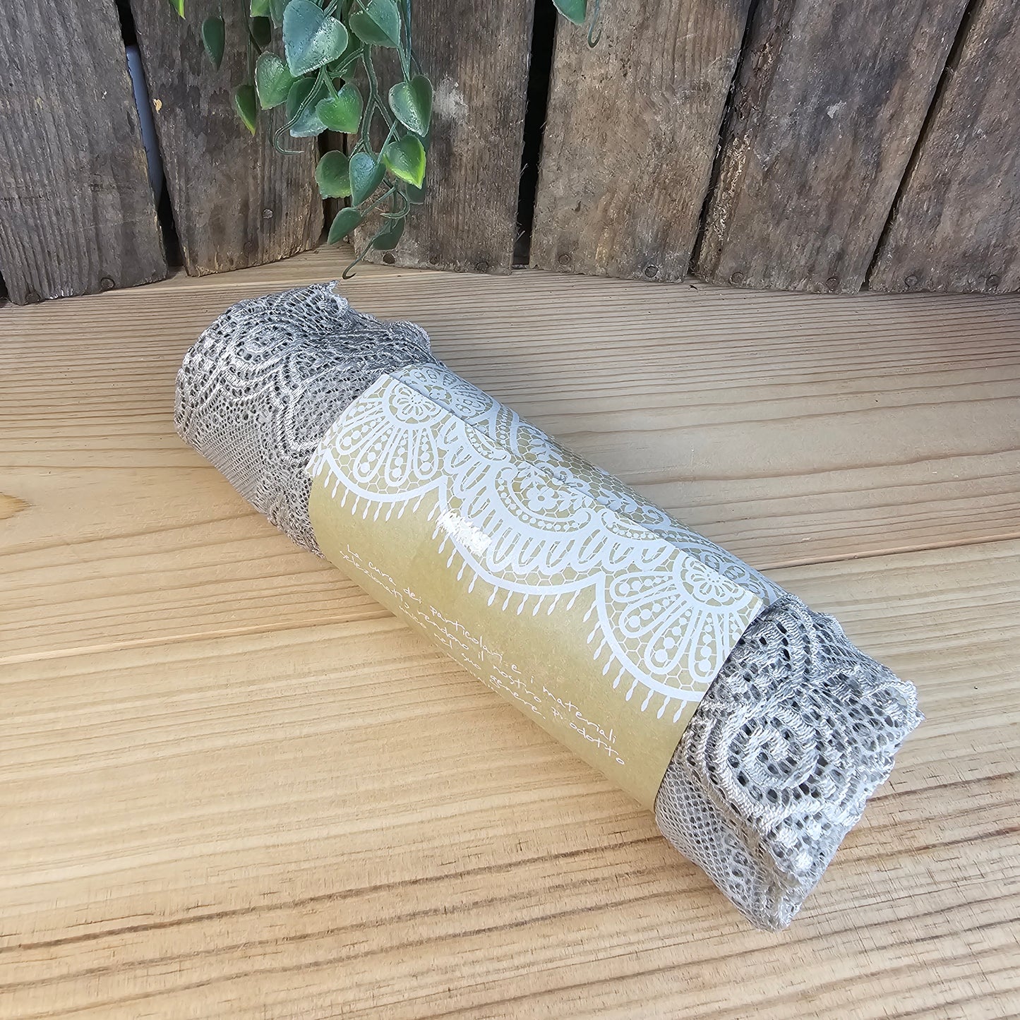 Top en rouleau dentelle beige