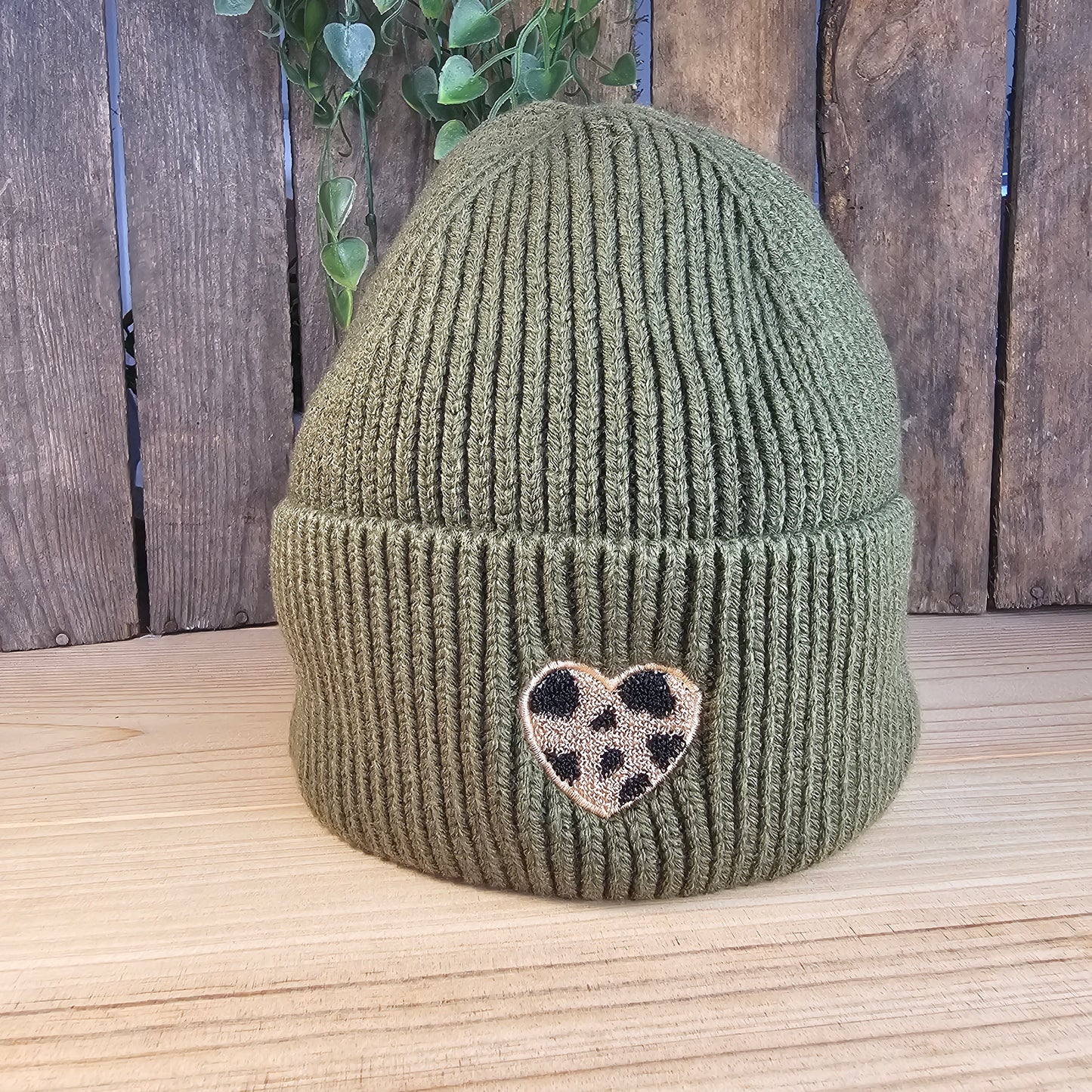 Bonnet coeur léopard kaki