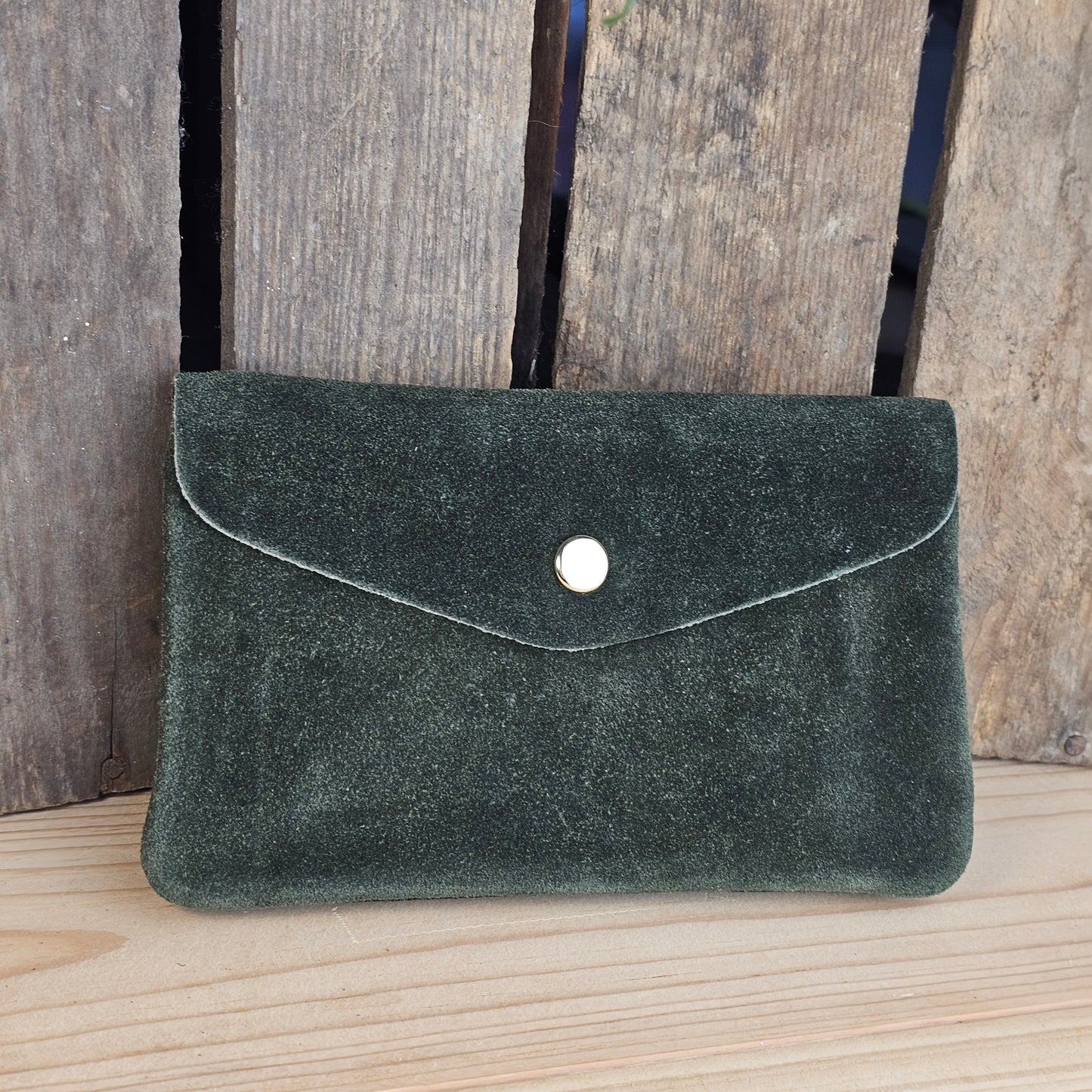 Grand porte monnaie en daim kaki foncé