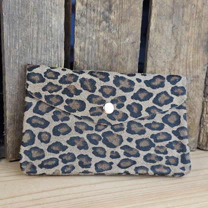 Grand porte monnaie en cuir léopard camel