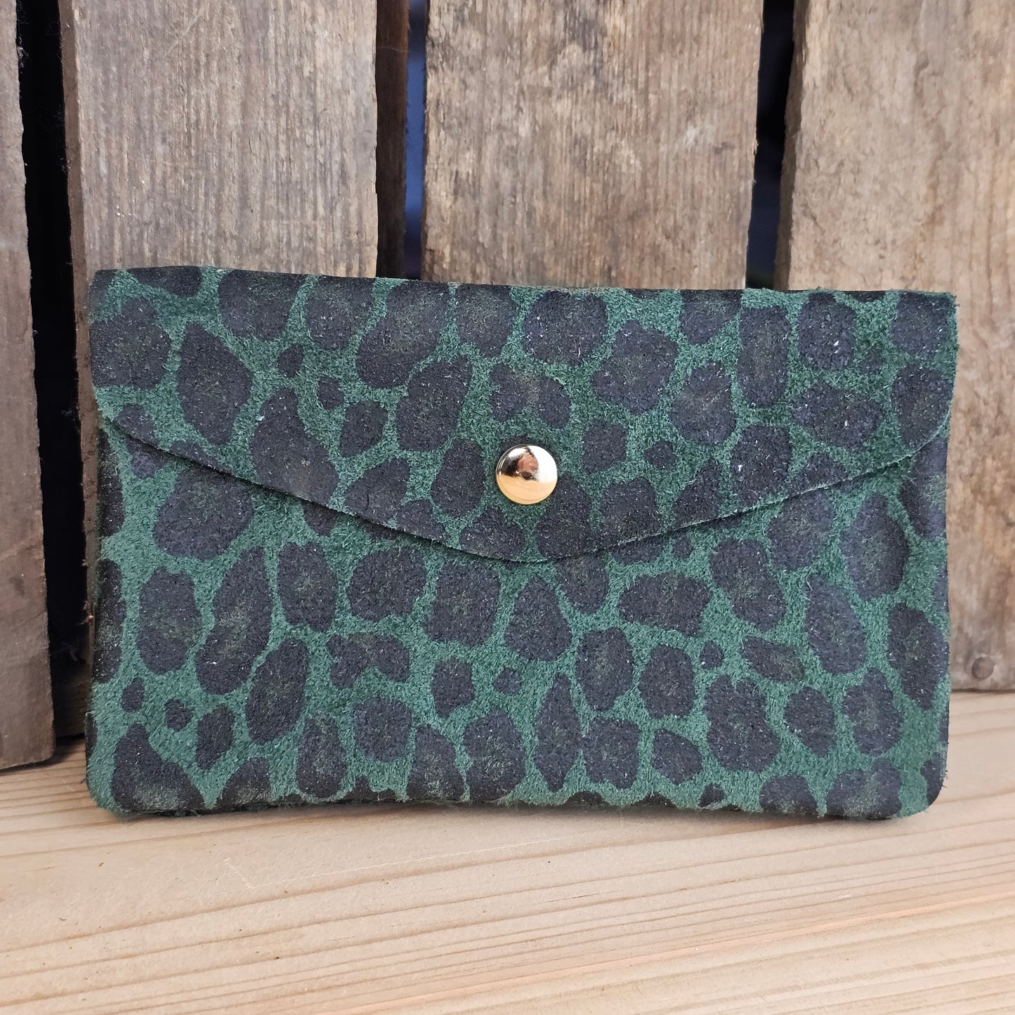 Grand porte monnaie en cuir léopard kaki