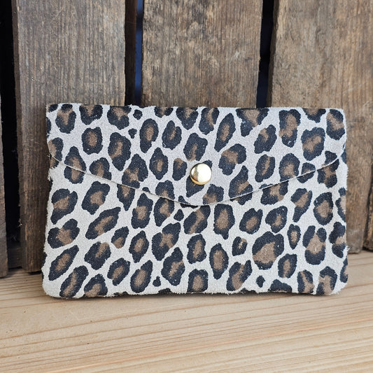 Grand porte monnaie en cuir léopard beige