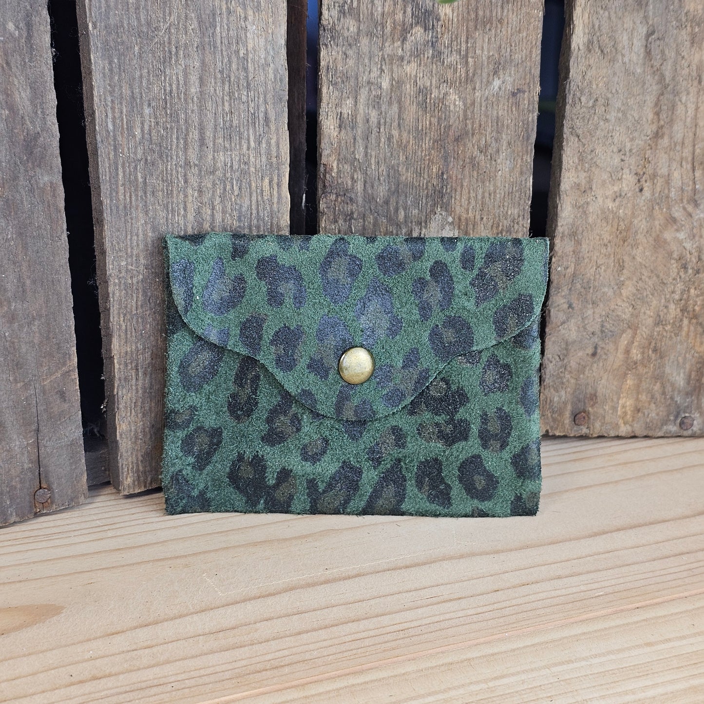Petit porte monnaie en cuir léopard kaki