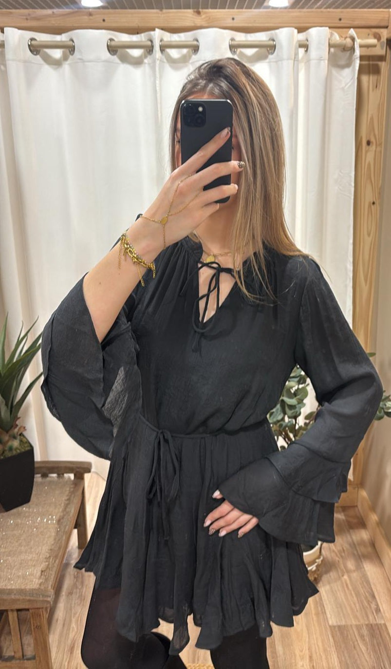 Robe courte volants noire