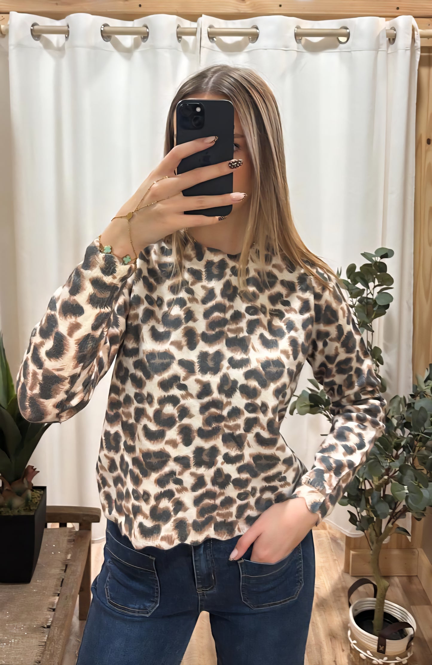 Pull léopard boutons dos