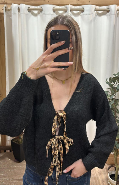 Pull noir lien léopard