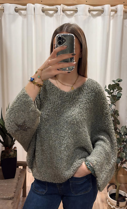Pull bouclette étoile sur les manches kaki clair