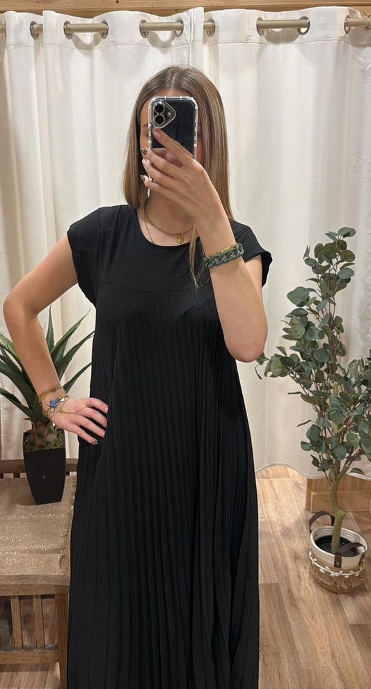 Robe longue plissée noire