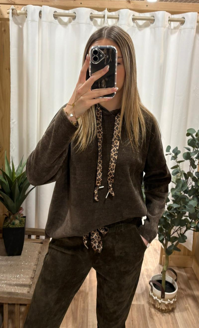 Sweat effet velours marron avec lacet léopard
