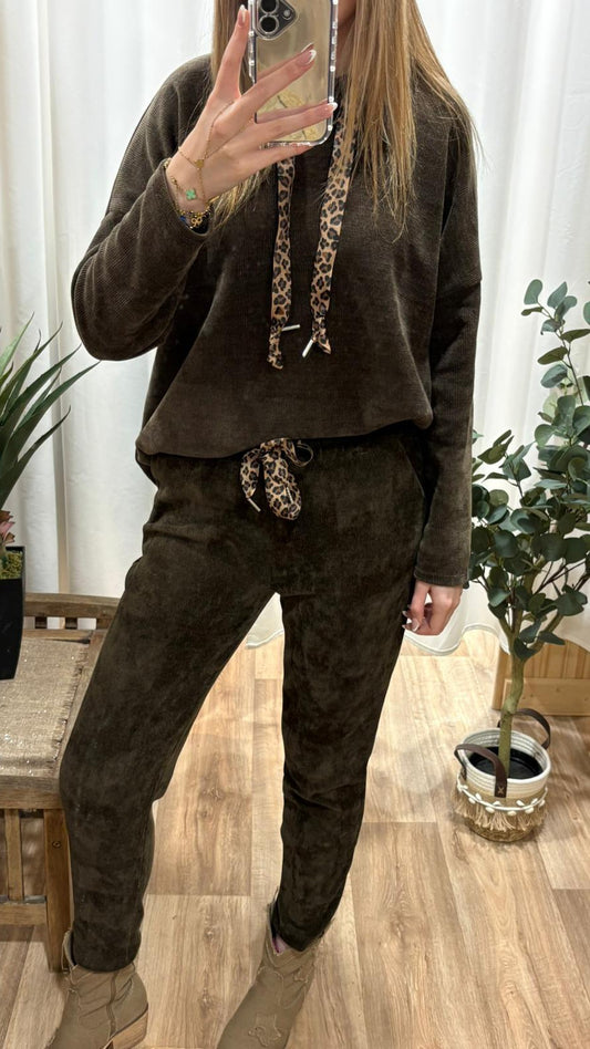 Pantalon effet velours lacet léopard marron