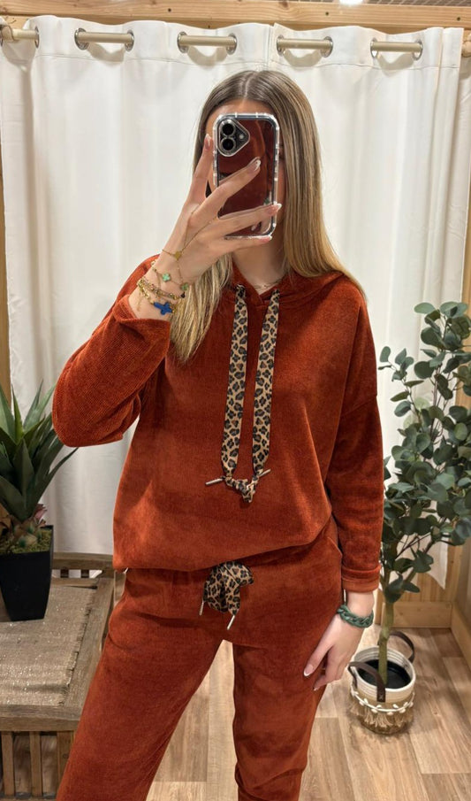 Sweat effet velours rouille avec lacet léopard