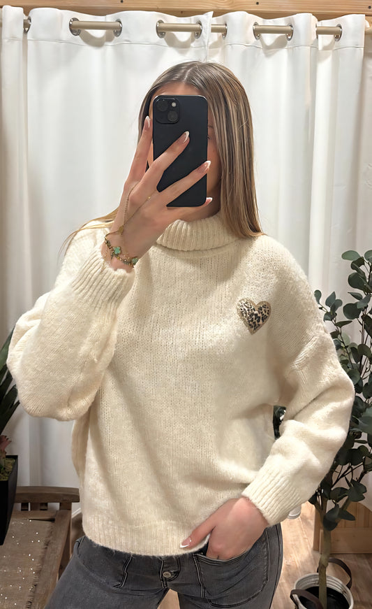Pull col roulé coeur crème