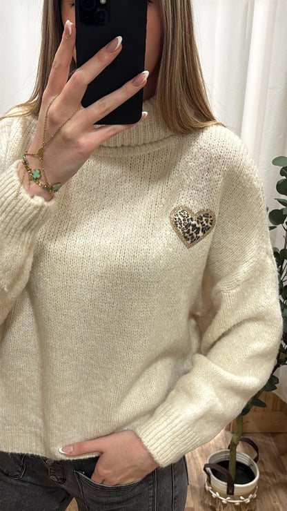 Pull col roulé coeur crème